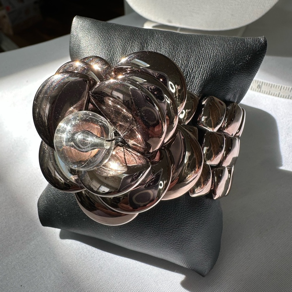 Huge shiny Flower stretch bracelet